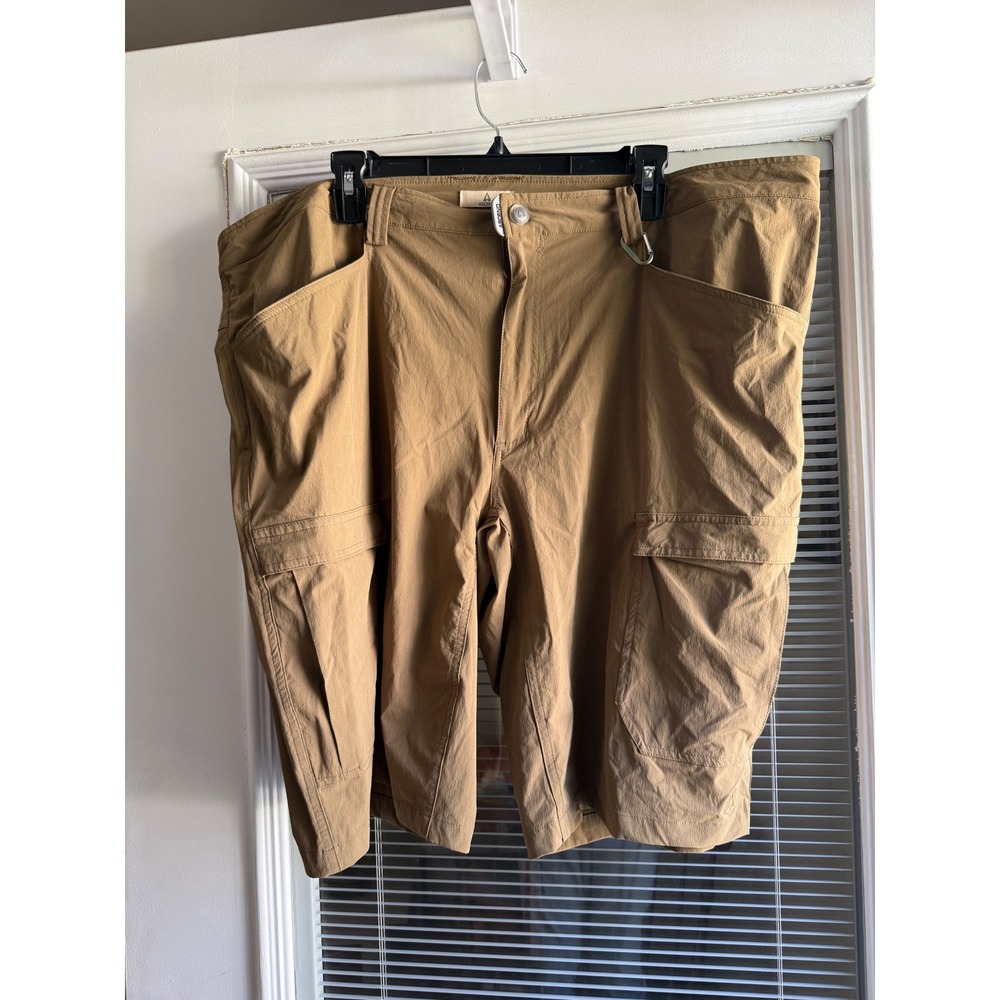 Ascend Cargo Shorts Mens 44 Tan Excellent Hiking Outdoor Utility D-Ring Pockets